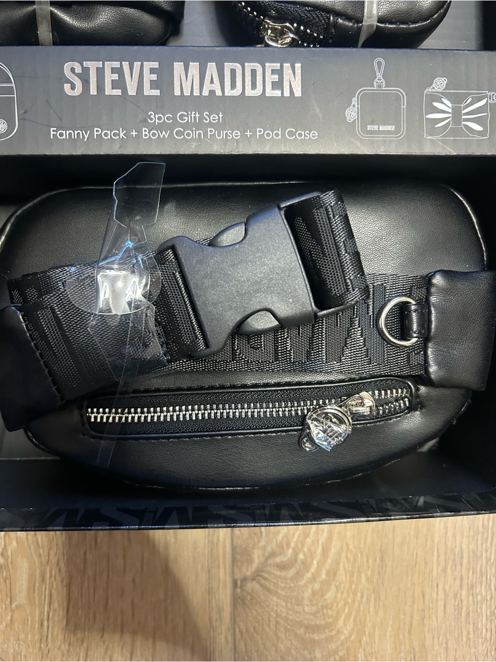 Steve Madden 3pc Black Belt Bag Fanny Pack Set Bow Coin Purse AirPods Case NWT - Picture 5 of 5